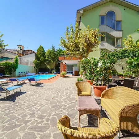 Hotel Cappelli 3*